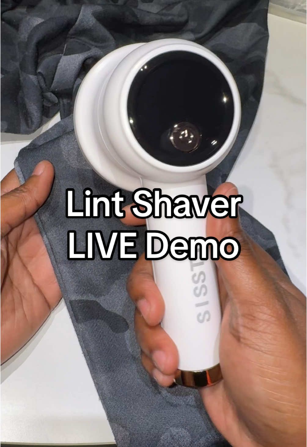 I am so impressed this actually worked! You NEED this! #lintshaver #sweaterpilling #holidayhaul 