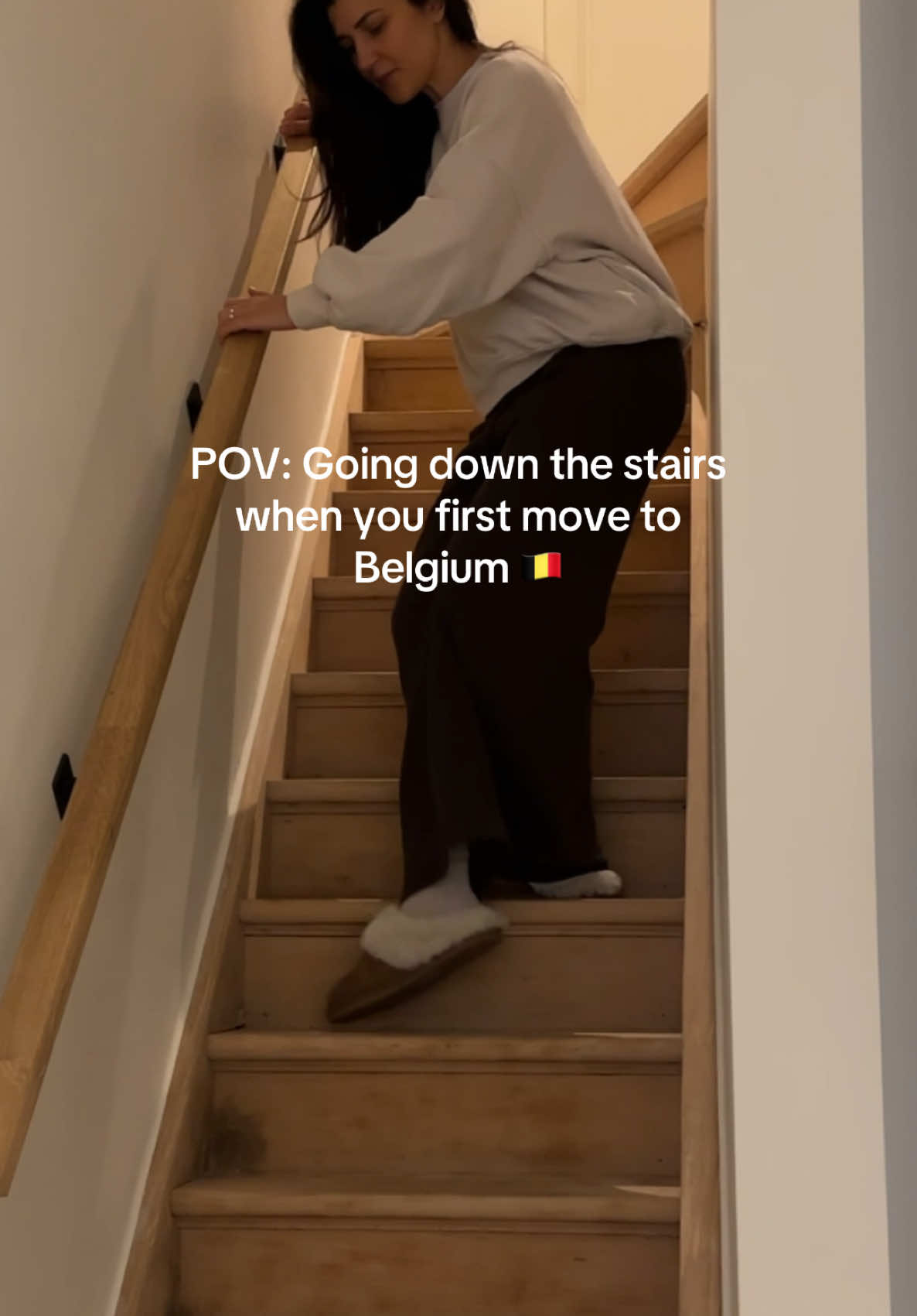 Going down the stairs in a Belgian house: not as easy as it looks 😅. First 6 months? I held on for dear life. Now? I’m sprinting with furniture like an Olympic athlete 🤪. What’s the most challenging thing you’ve carried down the stairs? Tell me below👇 #stairlife #movingadventures #beforeandafter #stairmaster #funnymovingmoments #povreel #shareyourstory #commentbelow #relatablereels #movingexperience #homesweethome #fromrookietopro #stairschallenge #10monthslater #movingchronicles #fyp #foru #foruyou #forupage #foryoupag 