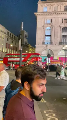 Streets of London, UK #walk #london #songs #travel #europe #traveldiaries #traveluk #streets #travelling 