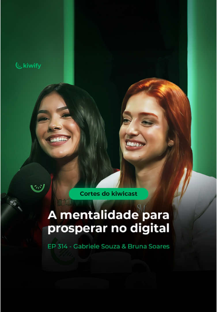 Você sabe qual é a mentalidade que você precisa ter para prosperar no digital? Quem falou sobre isso foi a @gabrielesouzac no Kiwicast com a @brunasoaresqq O link para você ver o episódio #314 completo está no link da nossa bio.