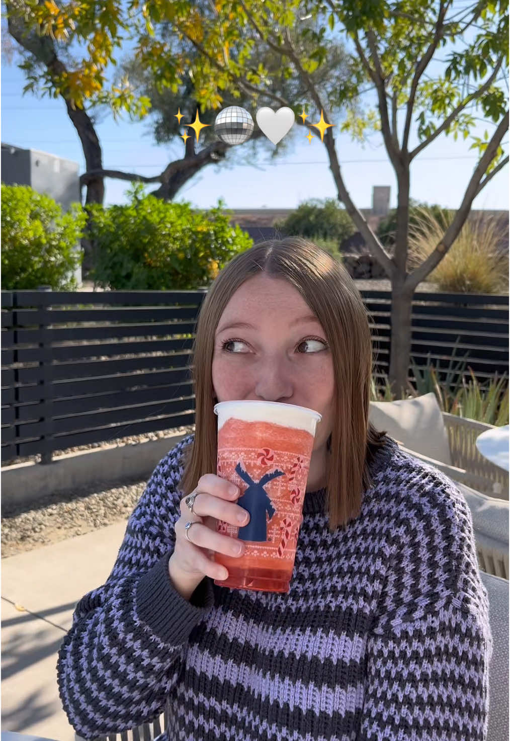 BTW you can add winter shimmer sprinks to any drink FOR FREE! ✨ #dutchbros #dutchbroscoffee #holidayszn