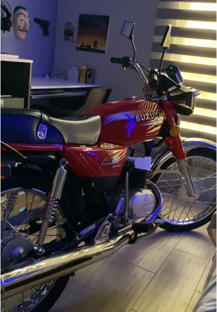 LA ROJELIA🍓🔥 #ax100suzuki🚫🔥 #ax100suzuki🇪🇨🏁 #ax100suzuki #suzuki #ax100 #mundosuzuki2t😝 #rojo #ax #2tiempos #paratiiiiiiiiiiiiiiiiiiiiiiiiiiiiiii #vi #viral_video #ecuadorenlacasa #navidadentiktok #navidad #ecudor🇪🇨 #suzukiax100 #2t 