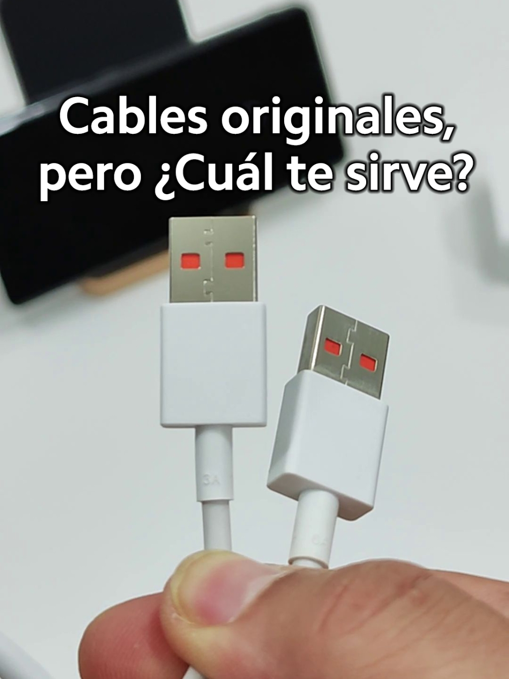 ¡Los cables para cargar tu Xiaomi también son importantes! Hay cables originales que no soportan la carga turbo de tu celular. Por eso, identifica fácilmente cuál cable te sirve buscando la marca en el extremo del conector USB, si es 