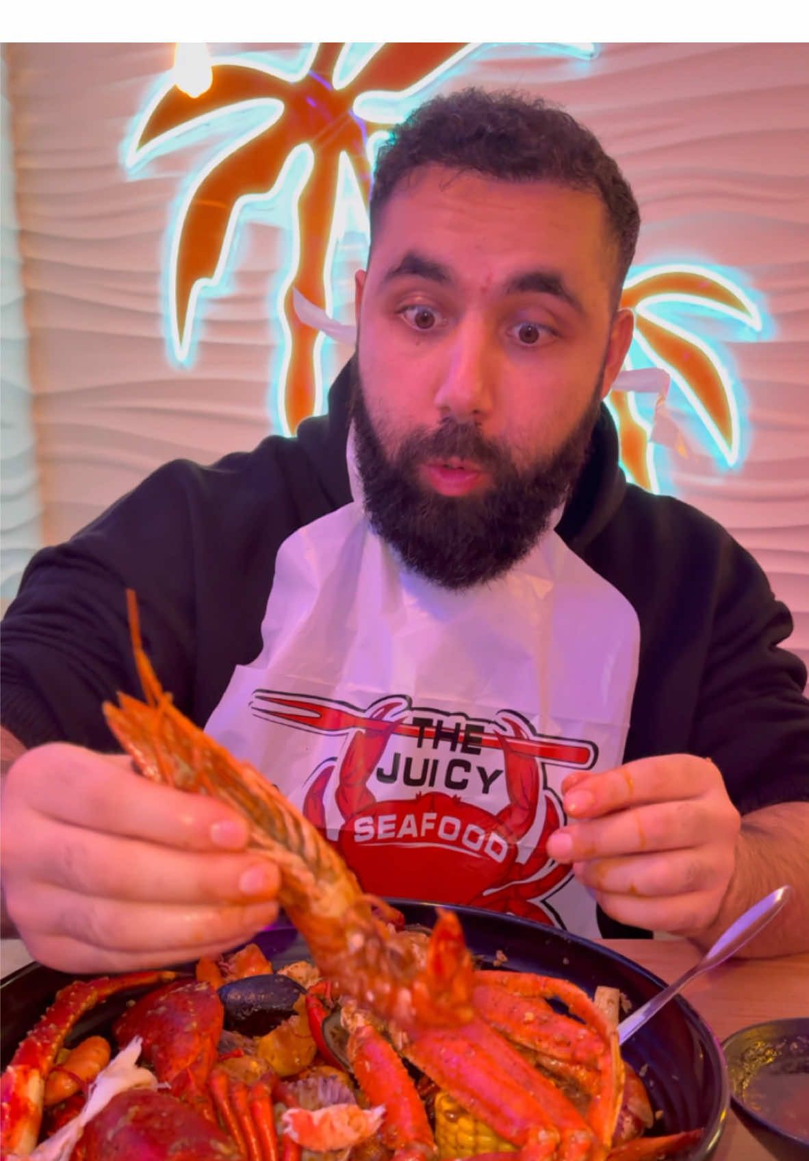 First Time Trying The Juicy Seafood in Antwerpen!  You Won't Believe My Reaction! 😱🦞   @The Juicy Seafood  📍Suikerij 16, 200 Antwerpen  #abdeen #abdeenfood #seafood #antwerpen #thejuicy #fish #sea #FoodLover #tiktok #insta #fyp #tiktokviral #china #america #fouryou #foryoupage #viral #trend