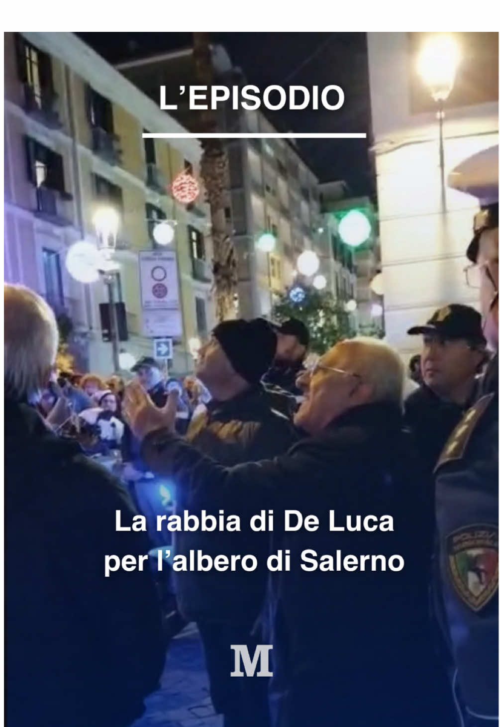 L’albero di Natale non si accende 🎄, la gag con De Luca fa sorridere tutti i presenti. Ma alla fine le luci ✨ non mancano.  #IlMattino #napoli #salerno #natale #xmas 