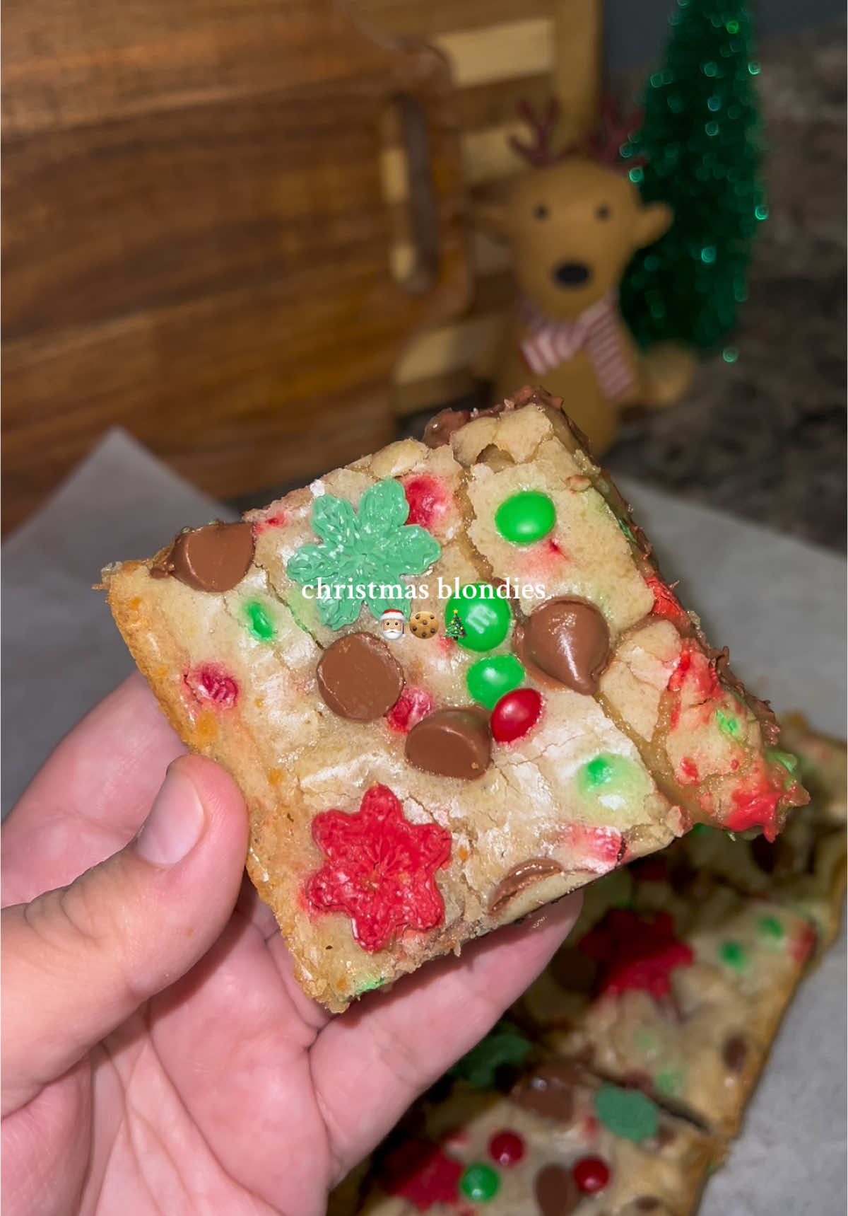 Oreo stuffed Christmas blondies! 😁 #christmas #baking #christmasbaking #Recipe #dessert #fyp #foryoupage  3/4 cup melted unsalted butter (158g) 1 cup brown sugar (200g) 1/2 cup granulated sugar (100g) 2 eggs 1 tbs vanilla  1/2 tsp salt 1 & 3/4 cups flour (220g) 1/2 cup milk chocolate chips 1/2 cup M&Ms 1 dozen Oreos 8x8 baking pan Mix all ingredients in the order of the video. Line your pan with parchment paper. Roughly split your dough in half. Pour half the dough in the pan and smooth out. Add a layer of Oreos and then pour the rest of the remaining dough on top. Top with extra chips and M&Ms (optional). Bake at 350F for 30-35 minutes! 