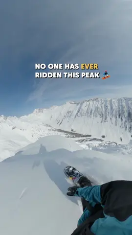 Travis Rice is just different 🔥#Snowboard #Snowboarding #Snow #WinterSports #POV #RedBull #GivesYouWiiings 