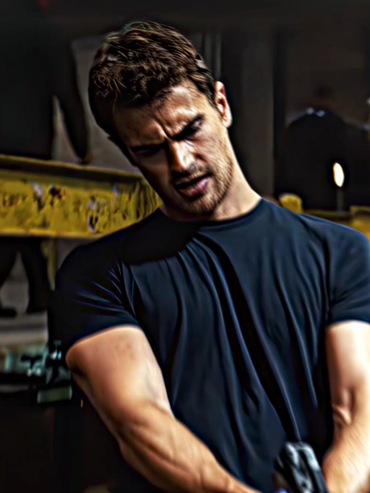 four is the best #tobiaseaton #divergent #theojames #fouredit #edit #fyp #foryouypage #fyy #theojamesedit #insurgent