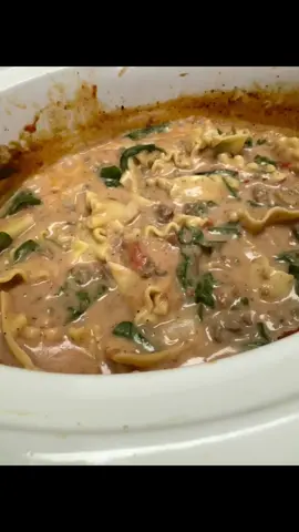 #lasagna #crockpot #dinner #Recipe  #fyp #fypシ #fypシ゚viral #fypage #fyppppppppppppppppppppppp 