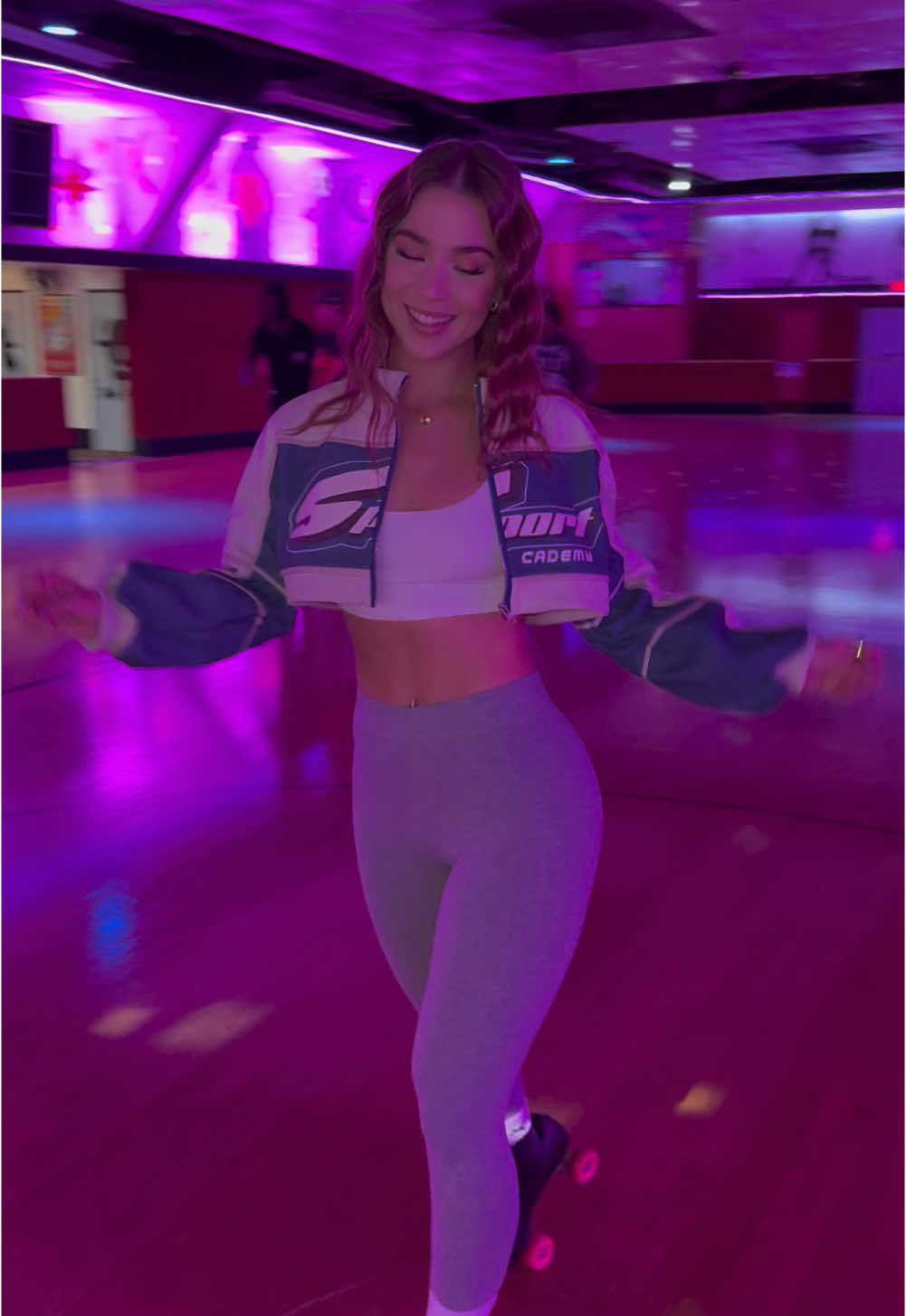 Its really like that😋🤍🛼 @FashionNova  •Sporty Spice Faux Leather Cropped Jacket- Taupe/combo •Game Changer Leggings-Heather Grey #fyppppppppppppppppppppppp #skater #rollerskating #rnb #skating #skatergirl 