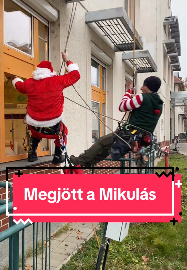 Megérkezett a Mikulás! #haon #debrecen #Santa #santaclaus #santaclausiscomingtotown #mikulas #fy #fyp #foryou #foryoupage❤️❤️ #nekedbelegyen 