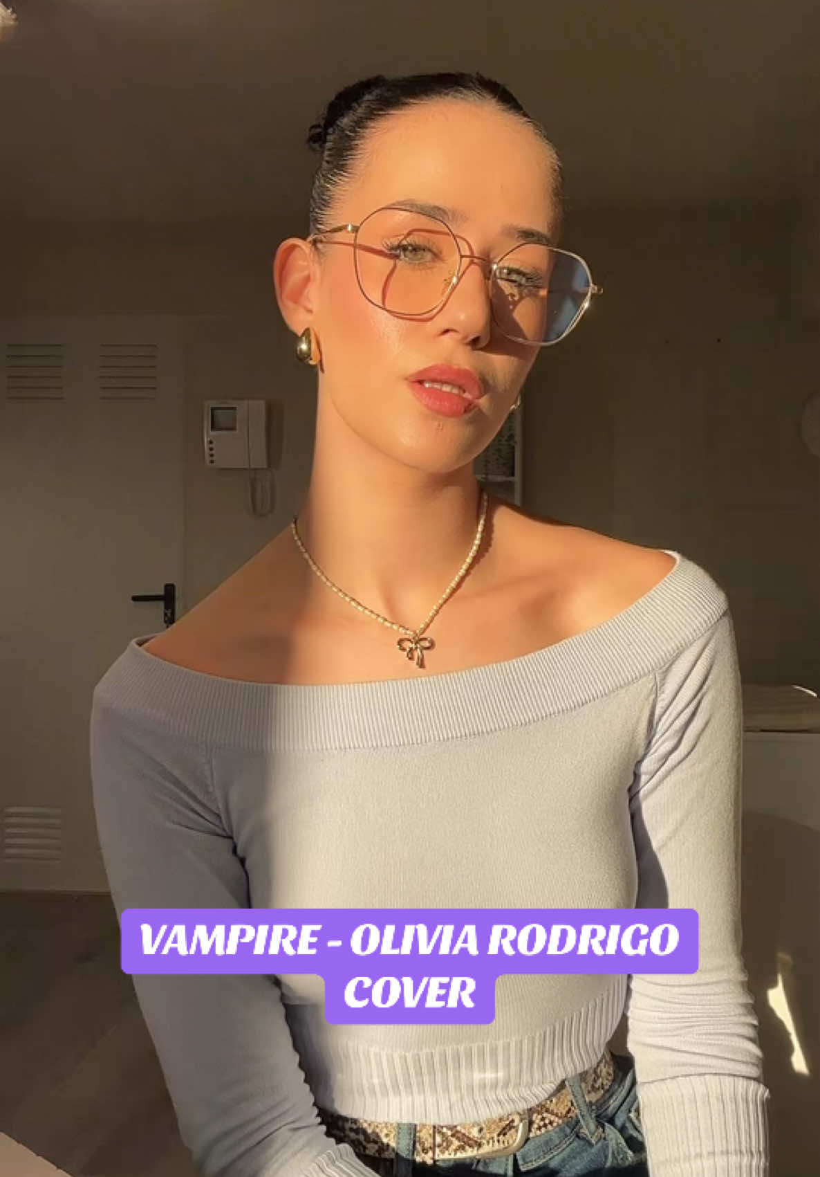 Love this song 🧛🏻‍♀️🖤  #kler #artist #klermusic #singer #tiktoker #tiktokviral #foryoupag #fyp #viral_video #artista #parati #covers #coversongs #artistatiktok #vampire #oliviarodrigo @Olivia Rodrigo 