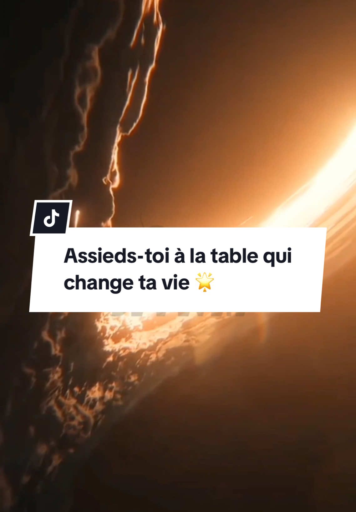 💡 Assieds-toi à la table qui élève ton âme. Rejoins les conversations qui parlent de rêves, d’abondance et de croissance personnelle. Éloigne-toi de celles qui te limitent. En 2025, choisis des échanges qui te rappellent que tu es le créateur de ta réalité.