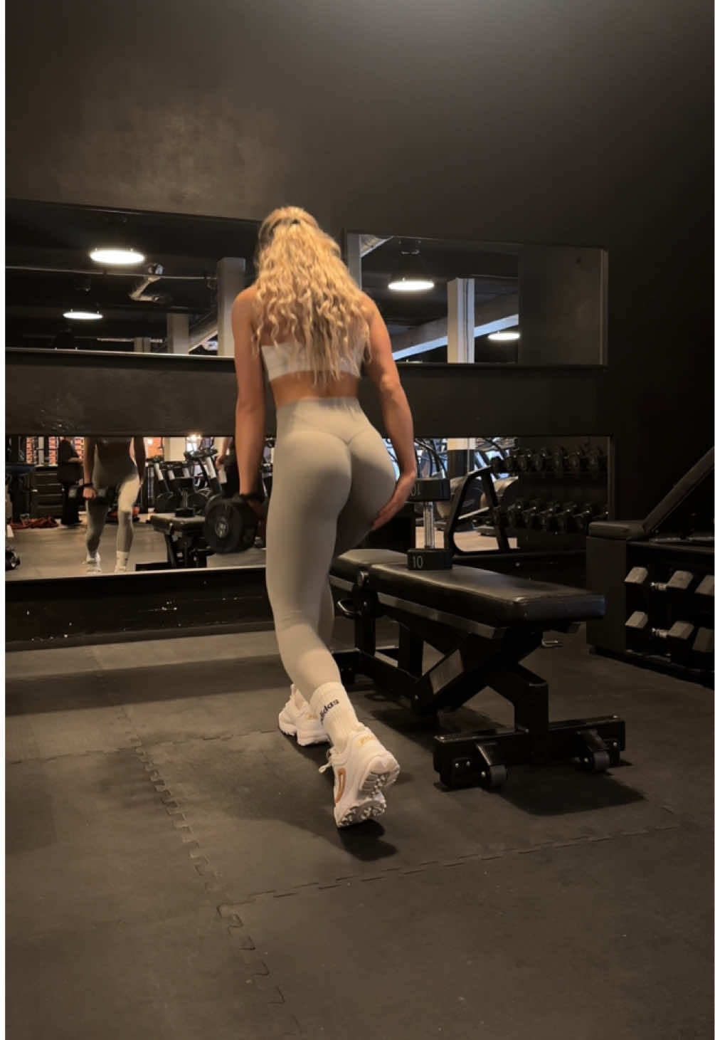 Focus on glutes #glutesworkout #legsday #workoutroutine #glutegrowth #GymTok #gymroutine 