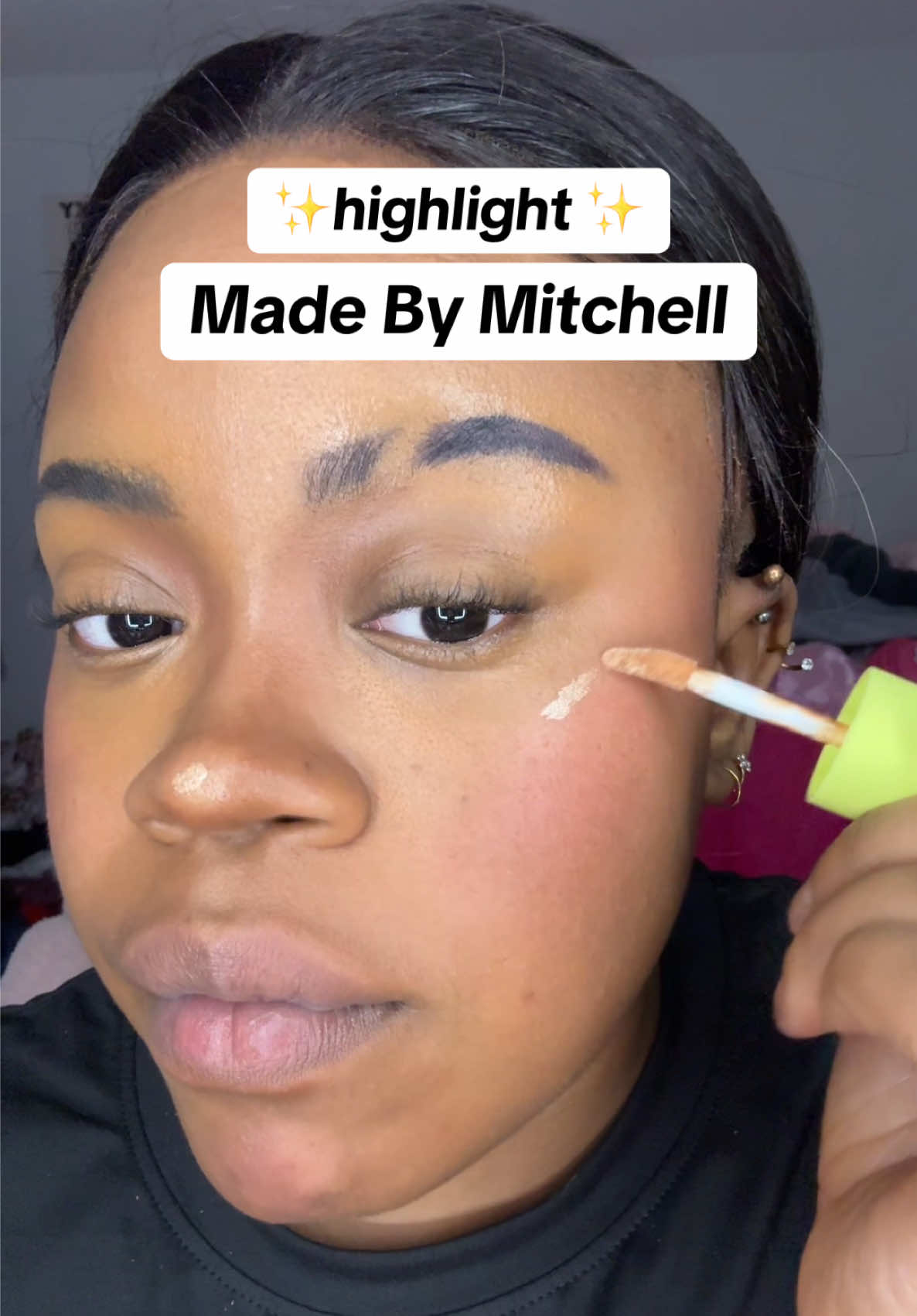 my go to highlighter  @madebymitchell @madebymitchellusa #highlight #highlighter #madebymitchell #blursh #blurshlights #freshforwinter #treasurefinds #sseptemmberr  #spotlightfinds  #TikTokShopHolidayHaul #tiktokshopfinds 