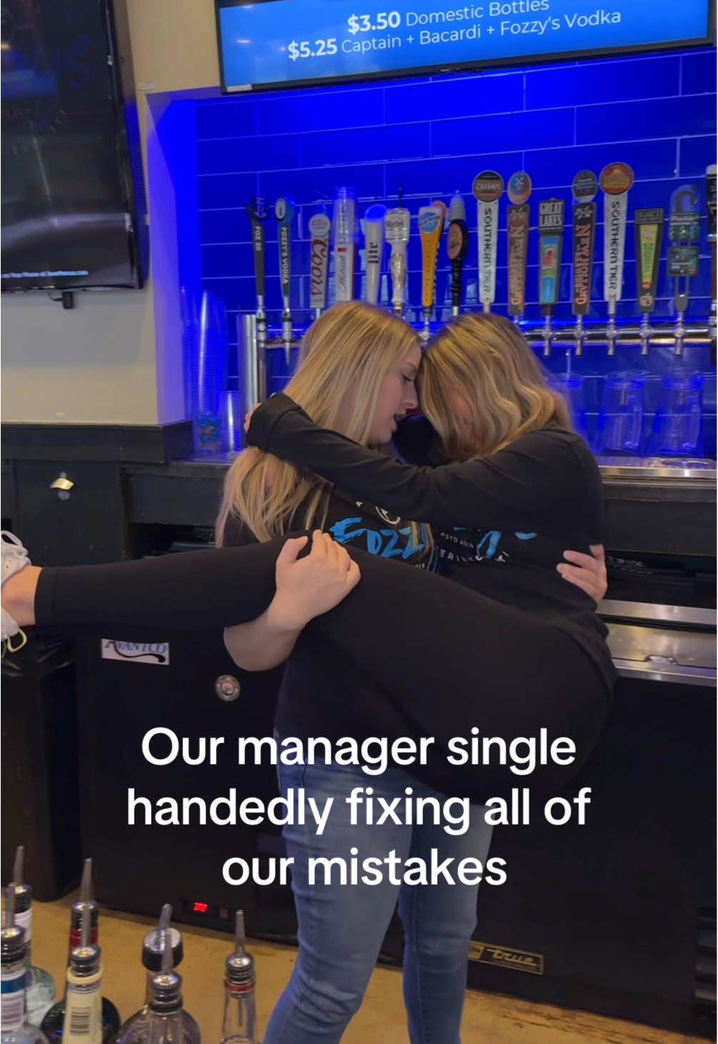 A manager ⭐️ A mother ⭐️ A savior ⭐️   #management #bar #creatorsearchinsights #serverlife #sportstiktok #sportsbar #rockfordillinois #fozzys #chicagotiktok #rockfordtiktok #bartender #bartending 