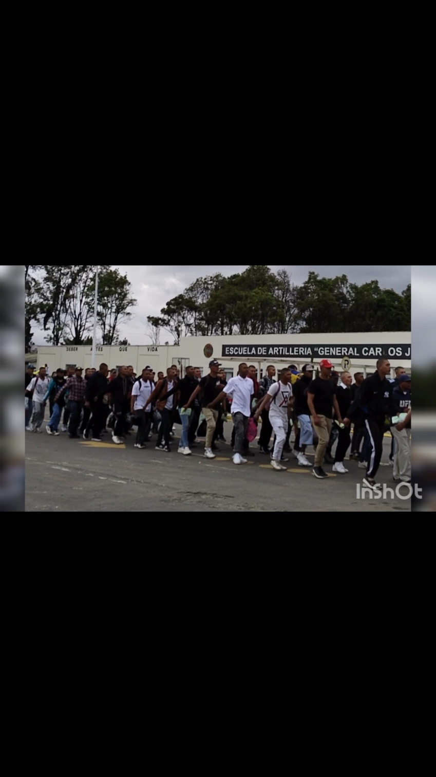 #bogota #batallon #ejercitodecolombia #viral #tiktok #filtros #silbidos #sevan  #yquehacemoshoy #colombia #loscomandosyasevan 