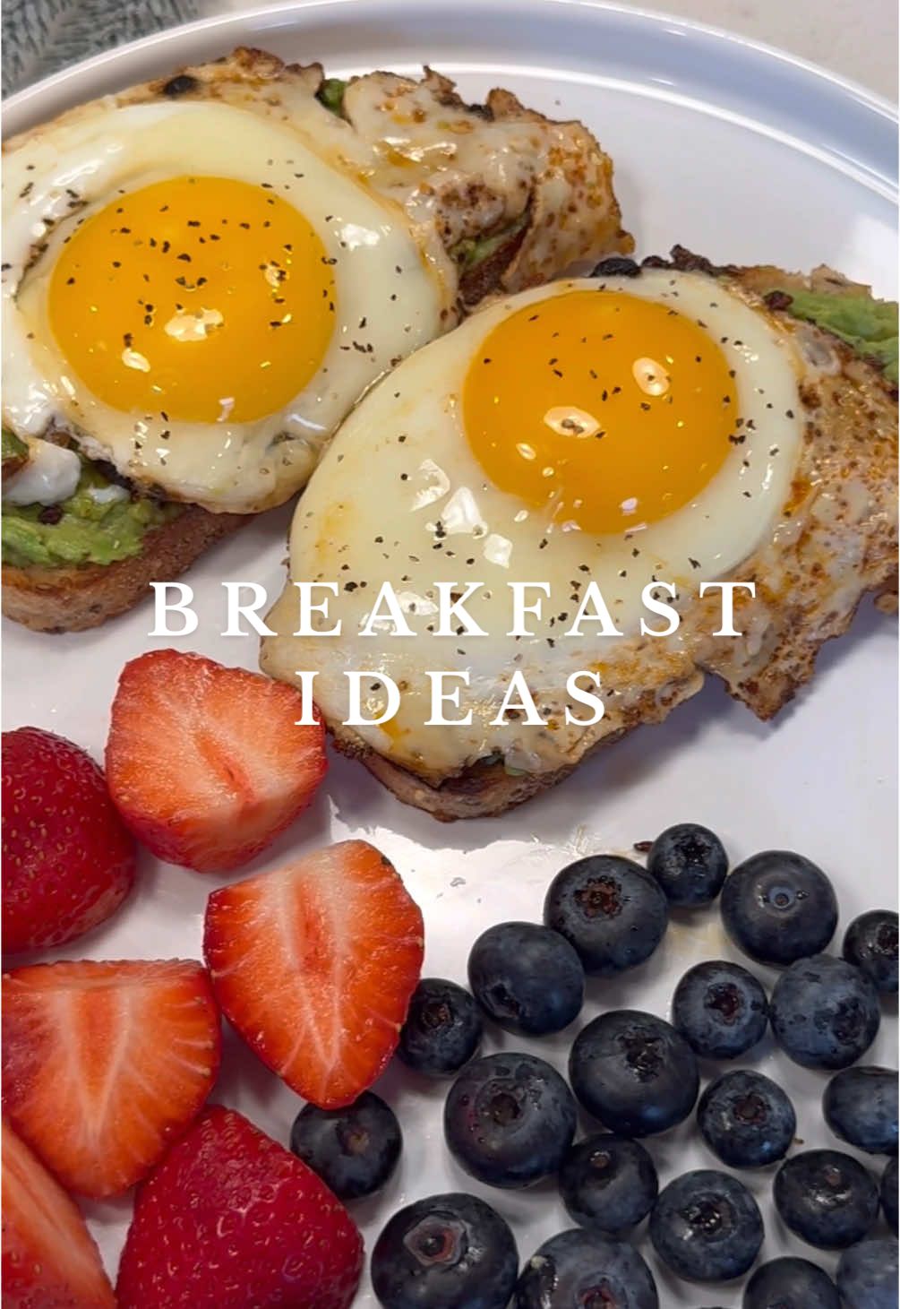 Breakfast is my fav meal of the day😍🥑🍳 @FLY BY JING  #flybyjingpartner #breakfast #breakfastideas #breakfastrecipe #asmr #cookwithme #morningroutine #breakfastinspo #aesthetic #healthybreakfast 