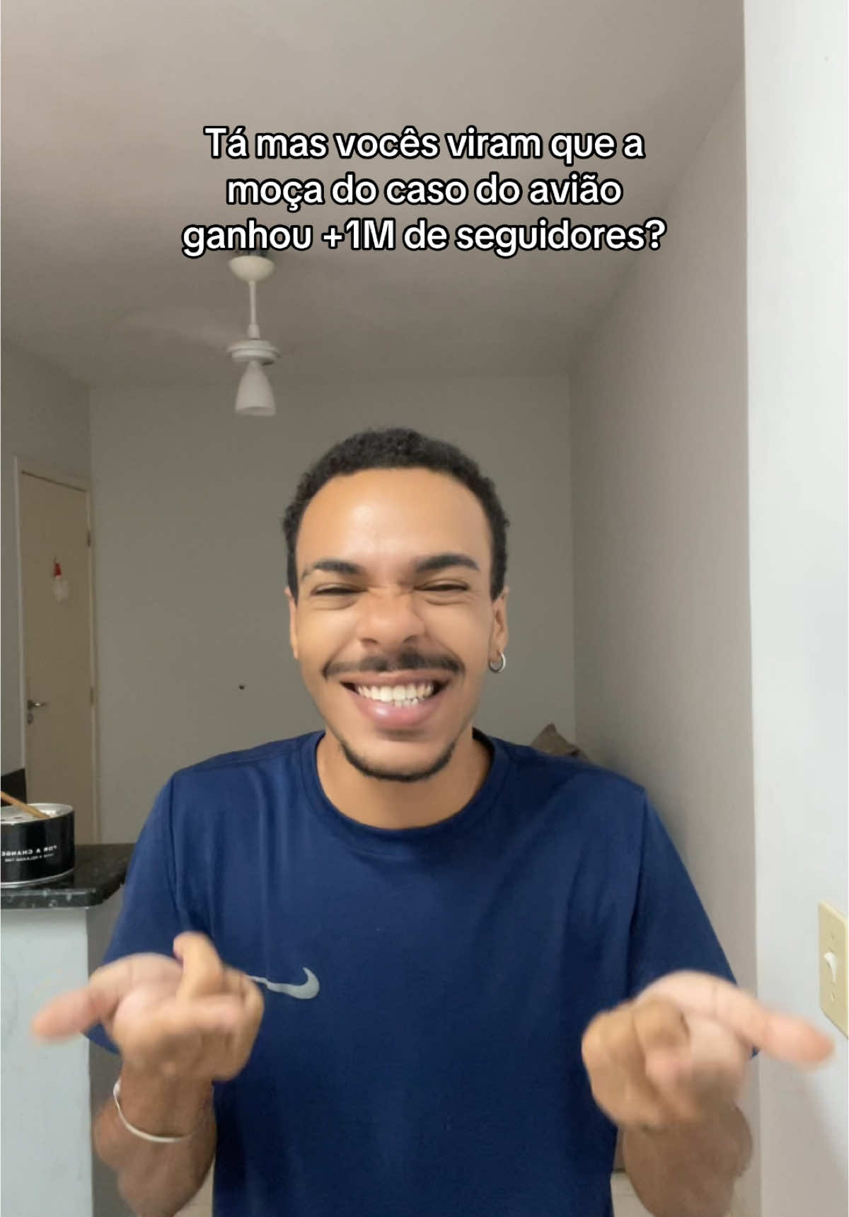 Se a diva do avião conseguiu a gente uma hora também consegue mas cadê essa hora que nunca chega senhor ? KKKKK #janeladoavião #ganharseguidores 