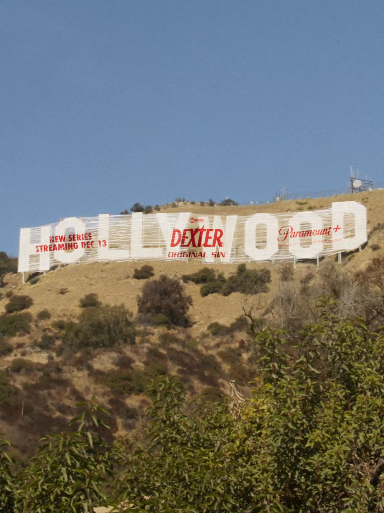 This just in 🚨 #DexterOriginalSin has taken over the Hollywood sign 🌴🩸 #DexterMorgan #LosAngeles #LA #California