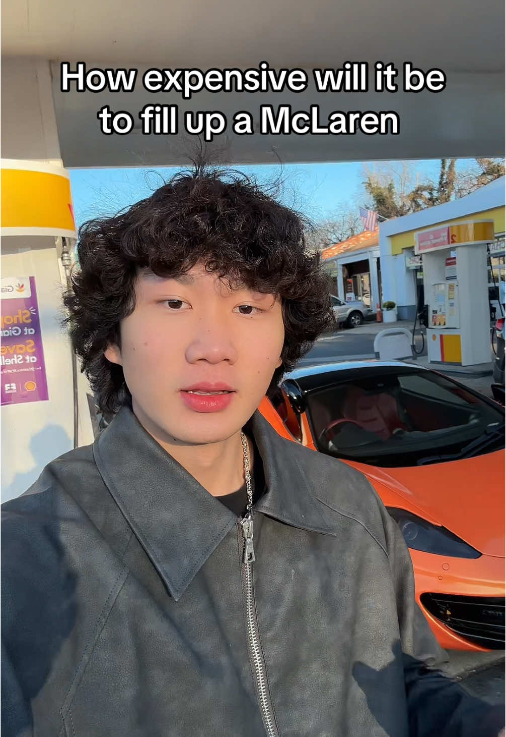 How expensive would it be to fill up a McLaren #friends #sportcar #car #carsoftiktok #mclaren #fyp #ryantang 