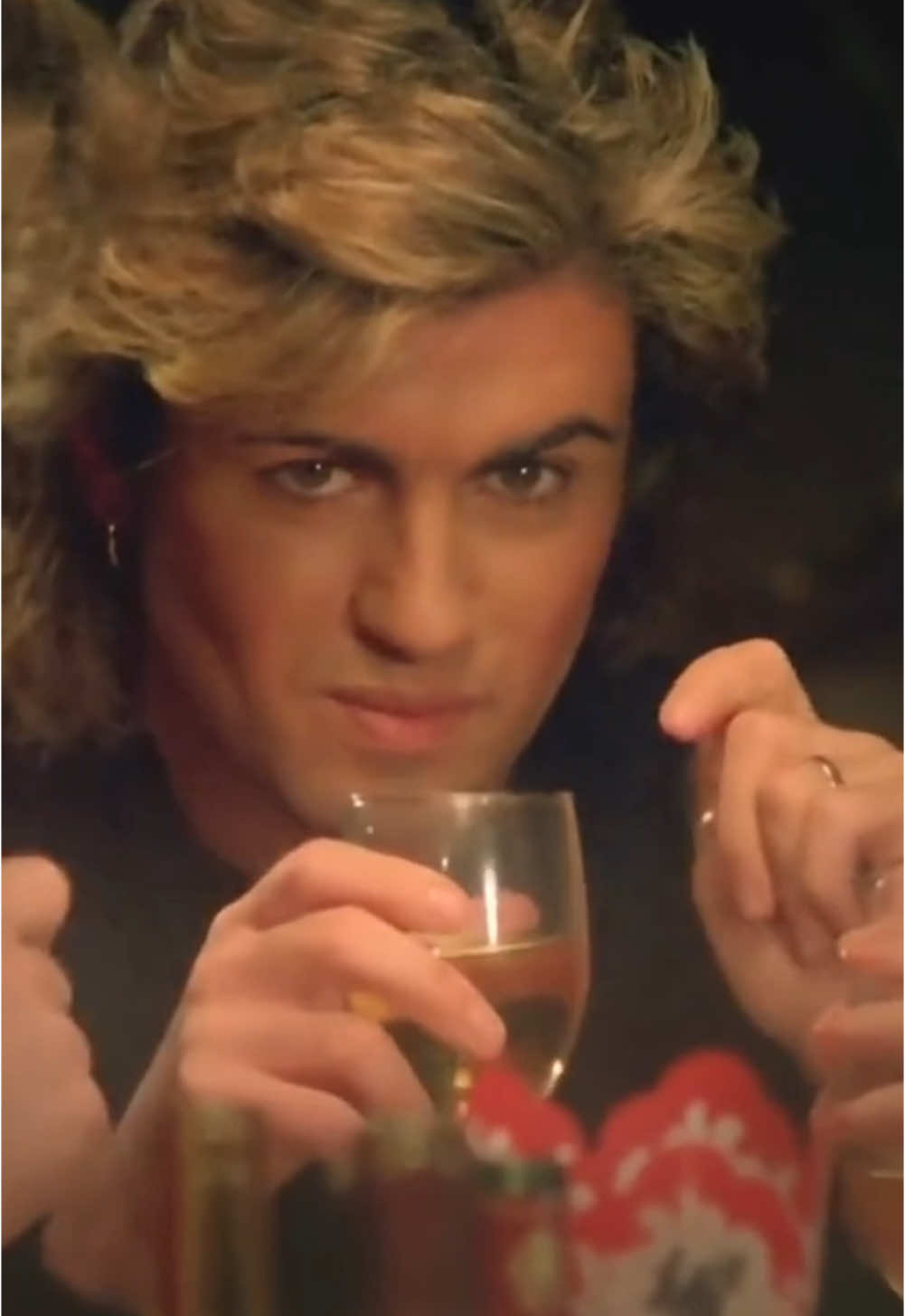 #stitch with @WHAM! Just a lil awkward eye contact  #lastchristmas #georgemichael #eyecontact #christmas #holidays 