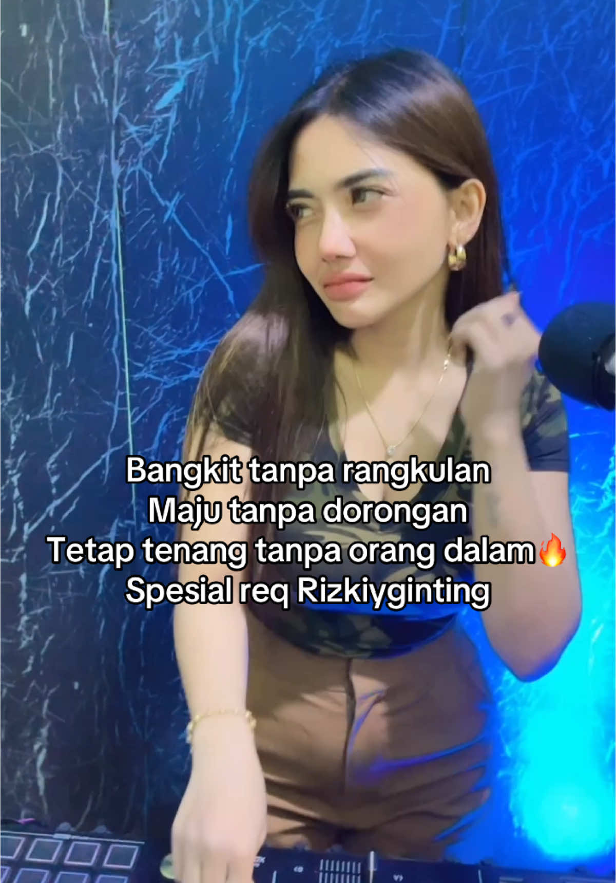 Naiklah tanpa menjatuhkan orang lain @RiskiyGinting #fyppppppppppppppppppppppp #lagukaro #lagubatak #lagudaerah #djleaquinn #djleaquinn77 