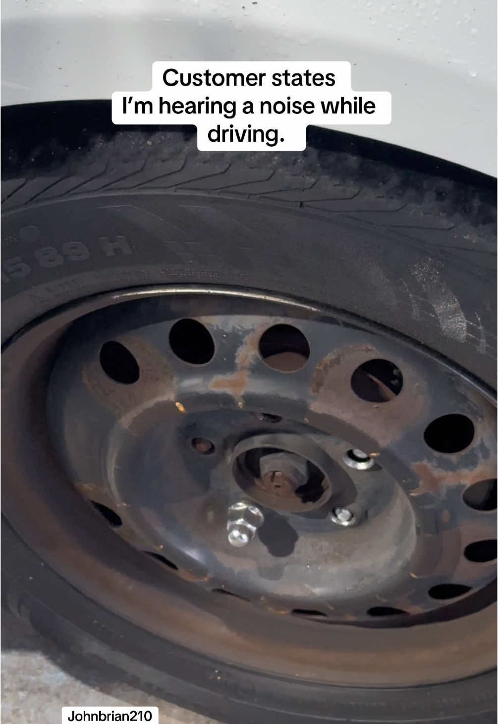 One if the scariest experiences I have ever had pulling a car in. #customerstates #customer #kia #tire #mechanic #mechaniclife #mechanicsoftiktok #automotive #automotivetechnician #automotiverepair #autoshop #autorepair #viral #fail #foryoupage #fyp #fy #f 