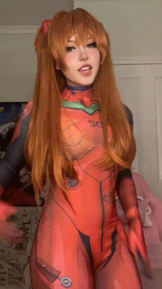 Very old Asuka cosplay what the sigma :00 ??? 