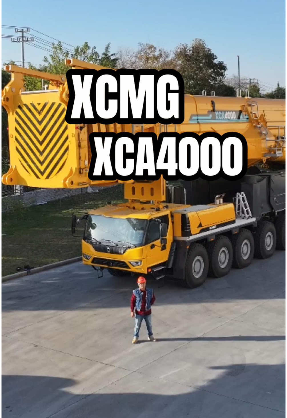 Replying to @Syamiizzuddin  Buat kalian para fanboy crane, ini adalah all terrain crane terbesar di Dunia saat ini yaitu, XCMG XCA4000  Jangan lupa follow sosial medianya @XCMG INDONESIA untuk update seputar alat berat XCMG — #alatberat #crane #operator #xcmg #kontraktor 