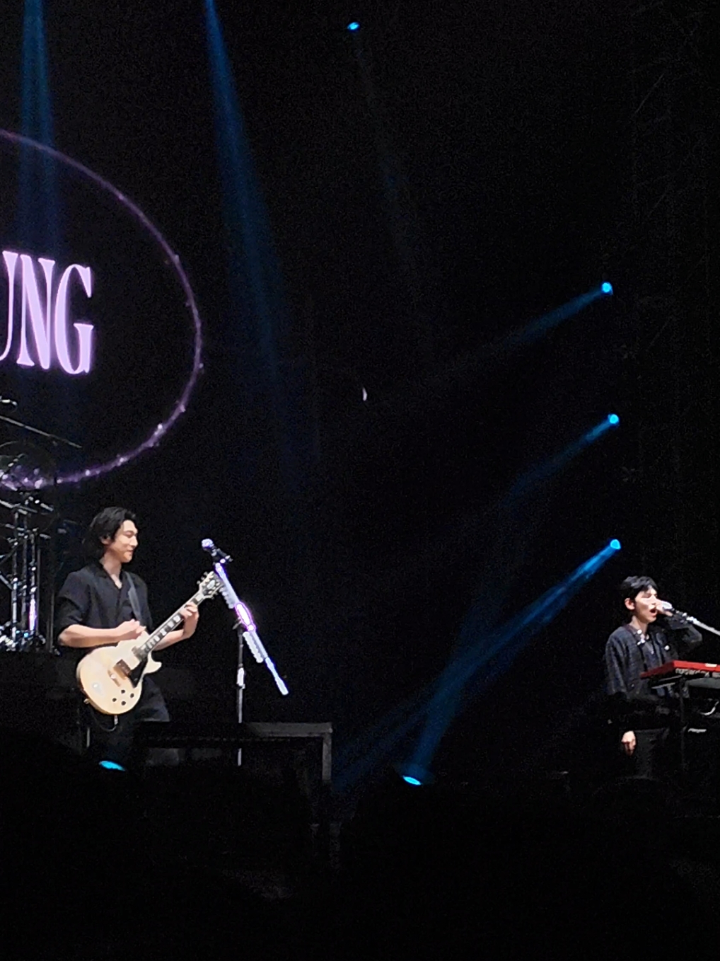 어쩌다보니... #somehowday6 #day6 #day6concert #YOUNGK #영케이 #SUNGJIN #성진 #WONPIL #원필#DOWOON #윤도운 #day6foreveryoungtour #day6surabaya #fyp #fypシ 