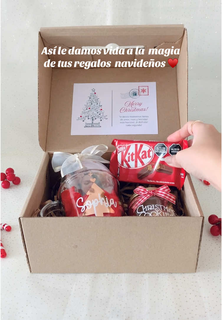 Nuestro Box Dulce Navidad es uno de los más pedidos en estas fiestas, no te quedes sin sorprender a esa persona especial 🎁 📲Escríbenos al 954 162 146 para agendar tu pedido #regalospersonalizados #regalosparanavidad #detallesconamor #amor #familia #parejas #kilahandmade 