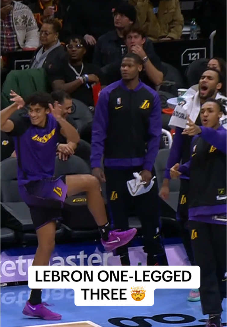 Lakers bench was loving it 😅 #NBA #basketball #lakers #hawks #lebron 