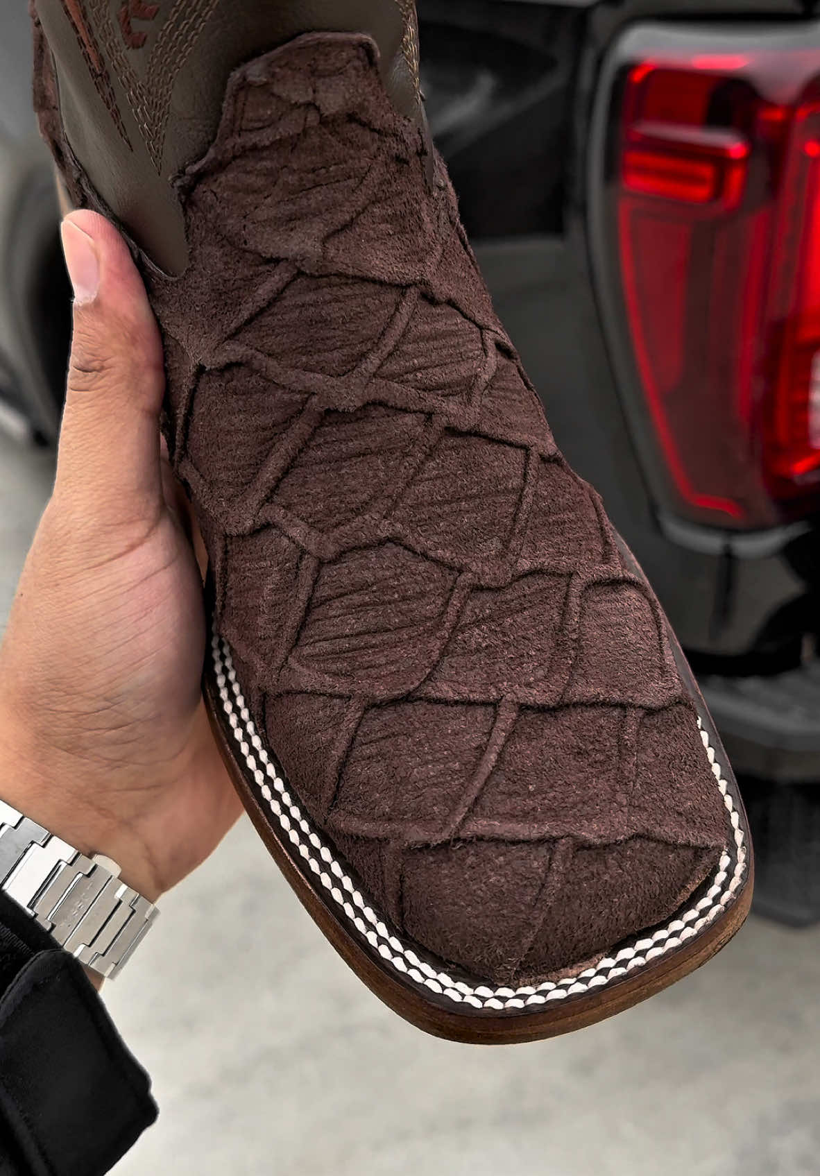 NEW Chocolate Brown Rough-Out Pirarucu Boots 🤯 You Can Never Go Wrong With These!! #texasbootranch #texasbootranchboots #belico #trending #fashion #texas #fypシ゚viral🖤tiktok  #fyp #exclusive #cowboyoutfit #cowboyboots #boots #botasvaqueras #westernwear #suelaroja #redbottoms #pirarucu #roughout #fypシ #fyppppppppppppppppppppppp #paratiiiiiiiiiiiiiiiiiiiiiiiiiiiiiii 