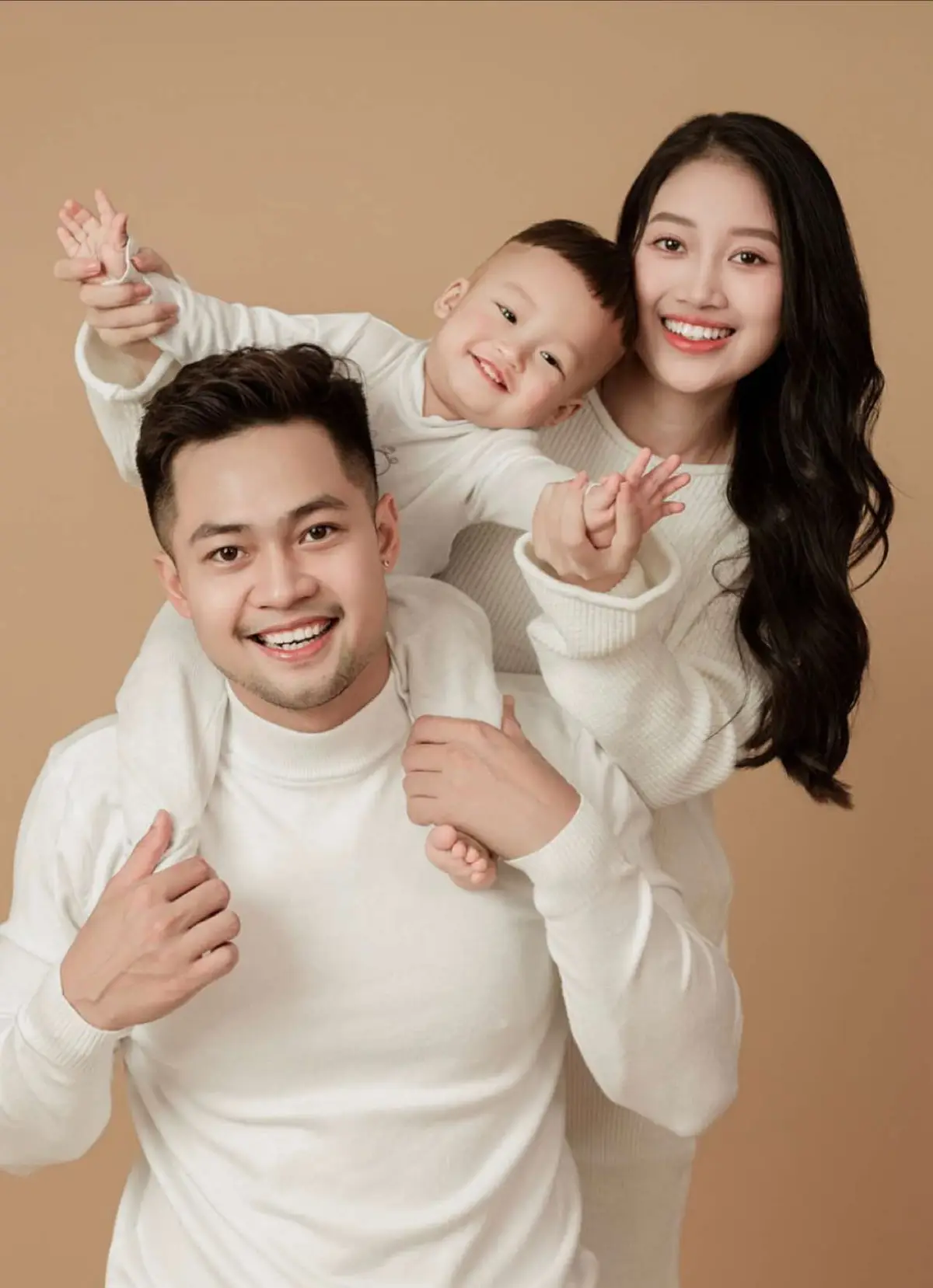 Tháng này tốn tiền vãi đạn thiệt chứ….@Chụp ảnh cho bé Aloha Baby #chútưbn #vtmgr #a#alohamediaa#alohababychupanhchobe 