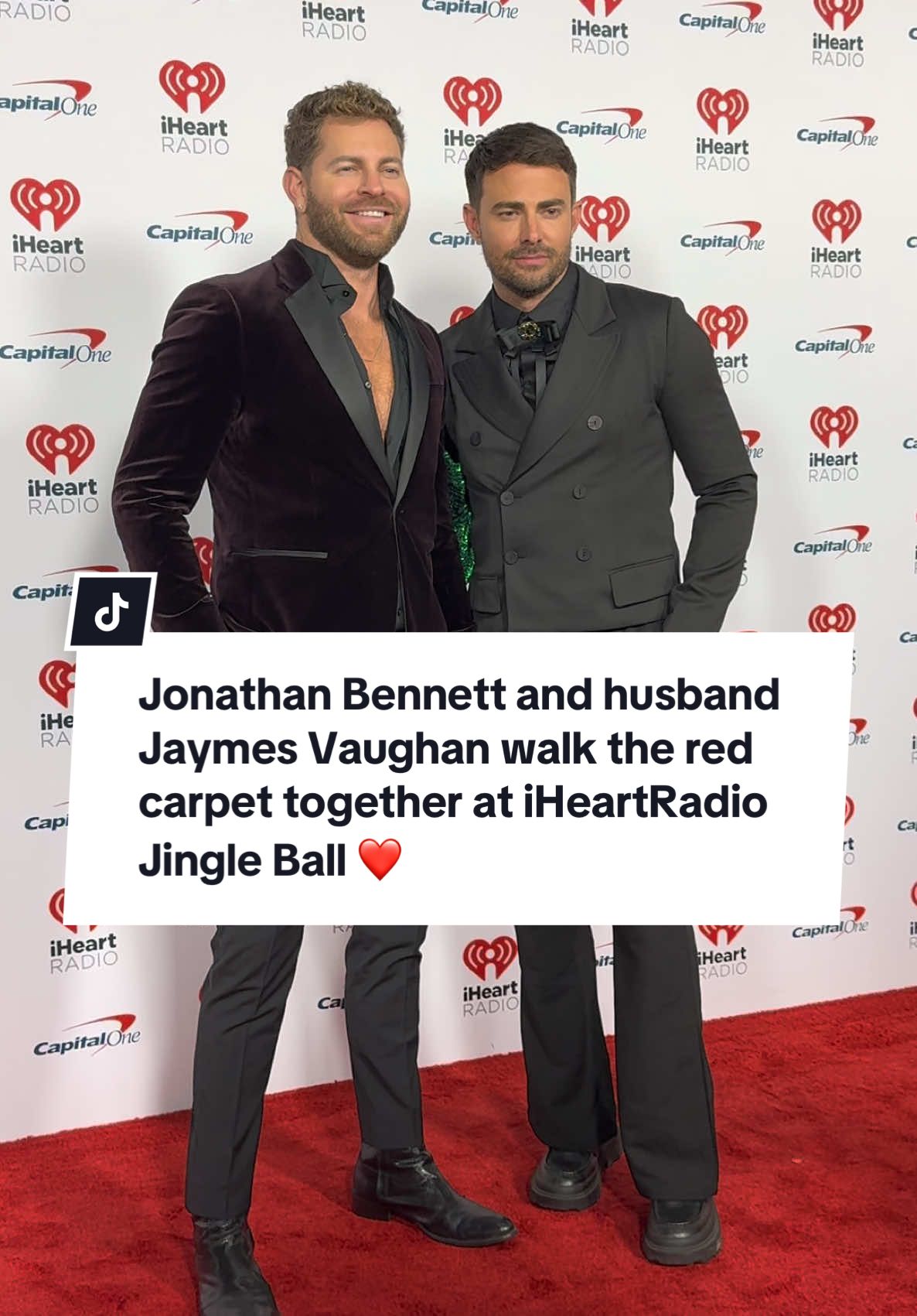 @Jonathan Bennett and husband @Jaymes Vaughan have arrived at the 2024 iHeartRadio Jingle Ball ❤️ #jonathanbennett #jaymesvaughan #jingleball #2024 #redcarpet 