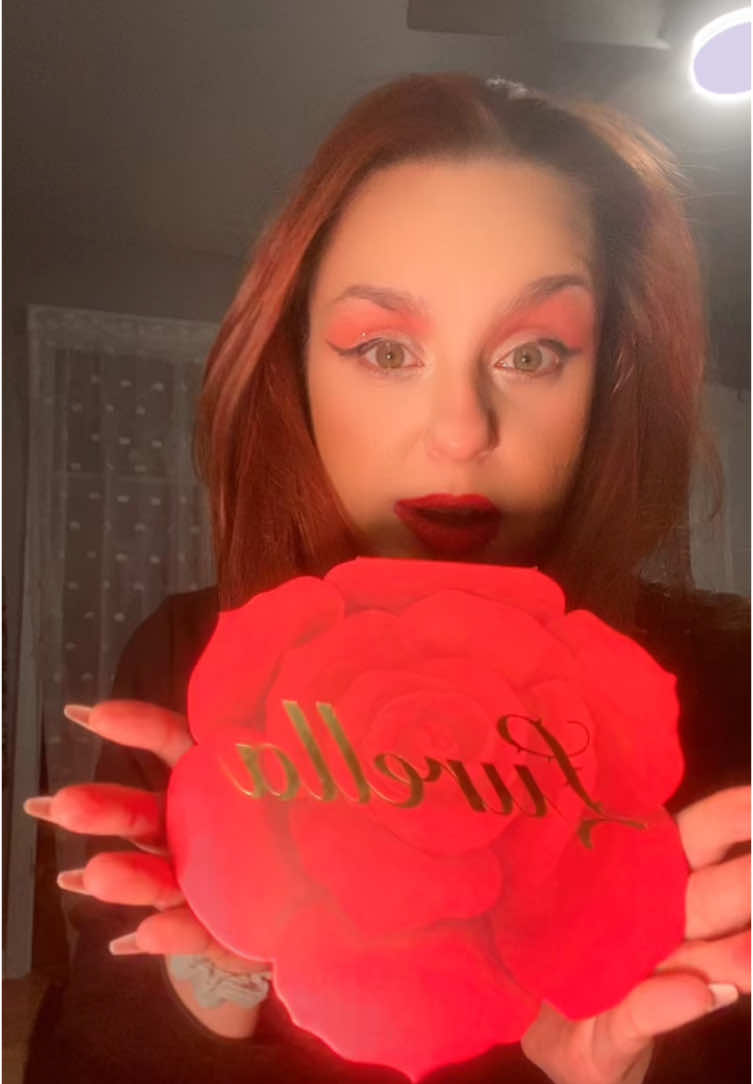 I love it ♥️ #foryoupage❤️❤️❤️foryou💞💞💜viral💕 #fyp #fy #viral #fyppppppppppppppppppppppp #makeup #share #red #rose #eyeshadowtutorial #makeuptutorial #makeuptips #review #viralvideo #fypシ #makeuptransformation #beauty 