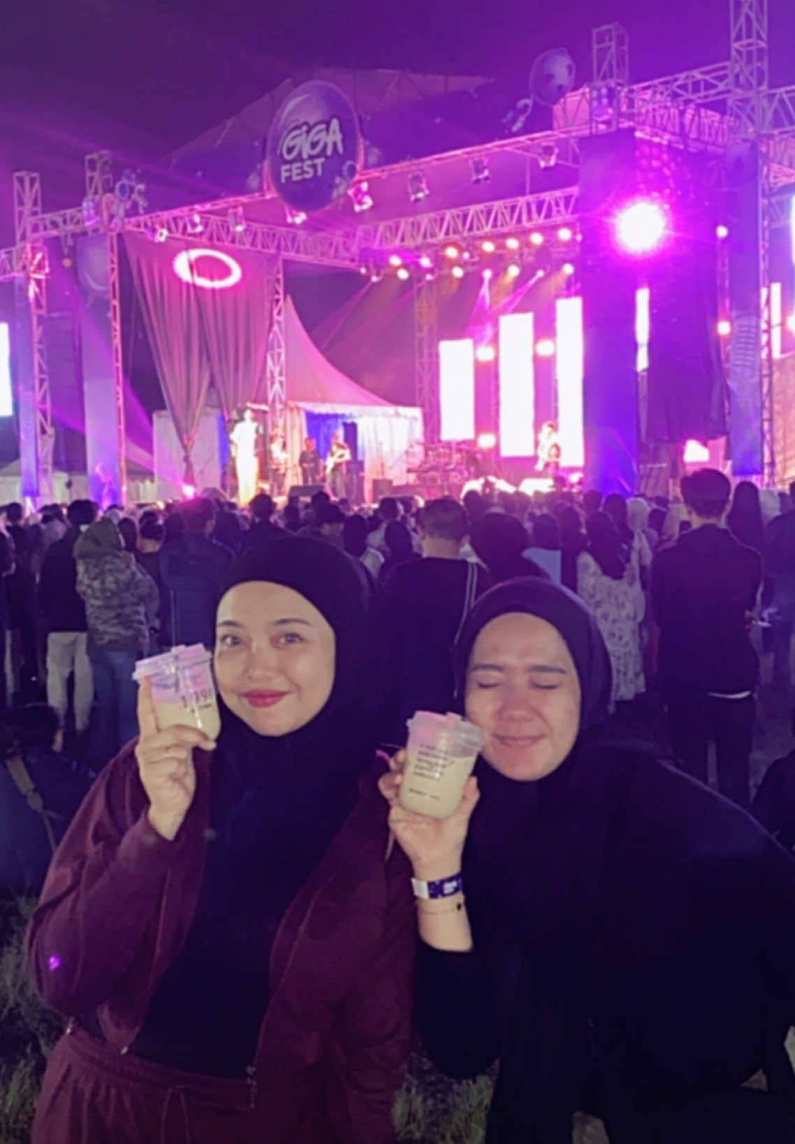 Ke Psikolog mahal guys, mending jogeeeeddd bareng @ZIGAmix_unoficial  Kereeenn,, petcaaaahhh😍🥰 @Wafa Nurhalimah  Punya temen sama gilanya itu rezeky🤭 #zigamix #anggacandra #zidan #gigafest #cianjur #sahabat #girls #cewesunda #geulis #fyp #tiktok 