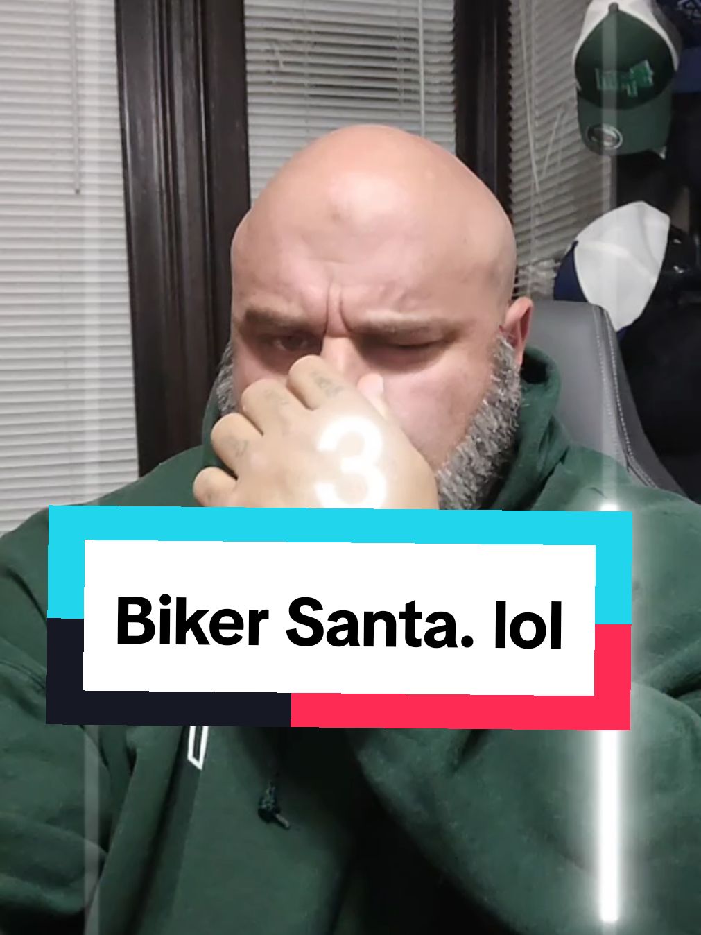 #santa #ai #effects #tiktokeffect #gamer #cosplay #santaclaus #christmas #bikersanta #