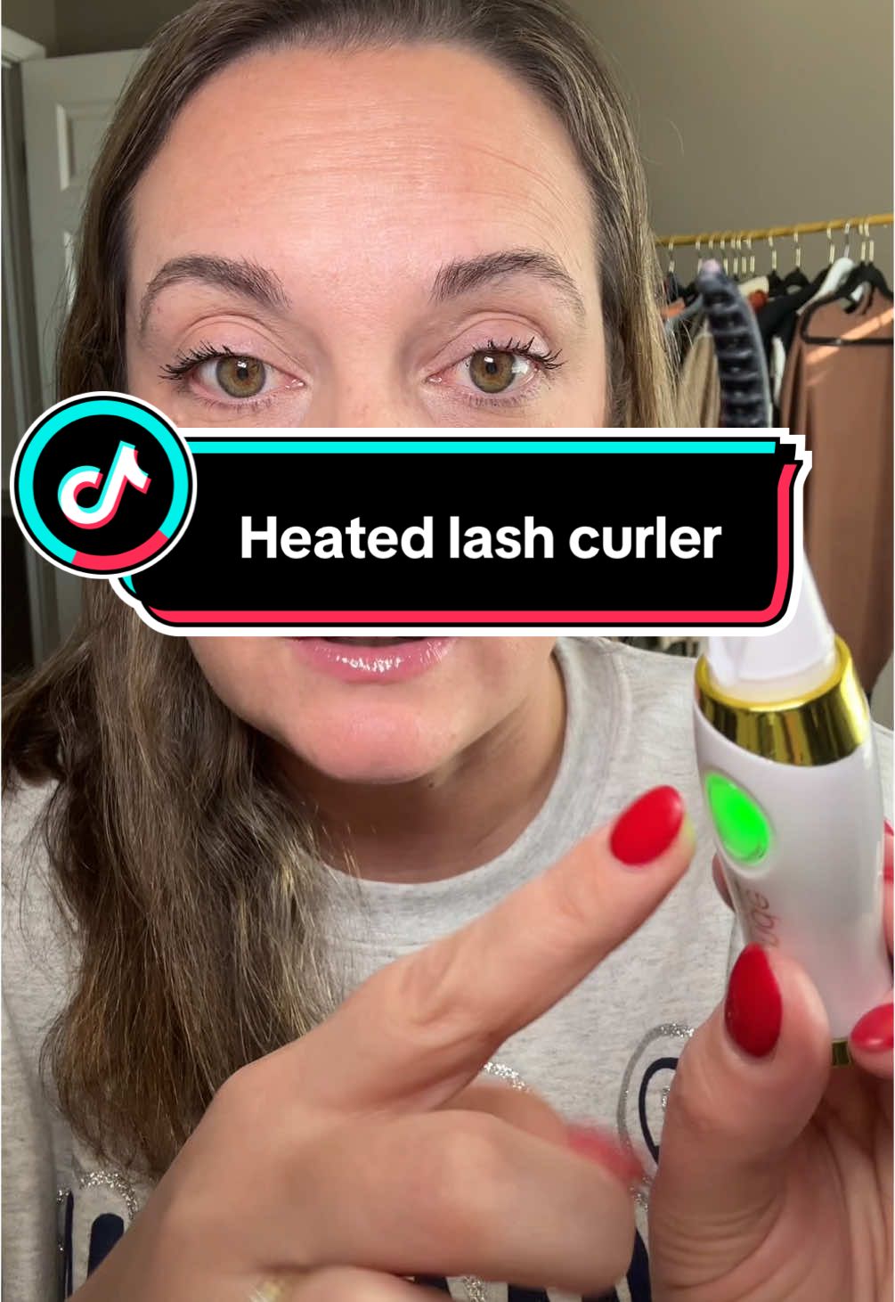 Finally a lash curler i dont have to worry about pinching my eyelids in! @Grande Cosmetics #grandelashcurler #heatedlashcurler #heatedlashcomb