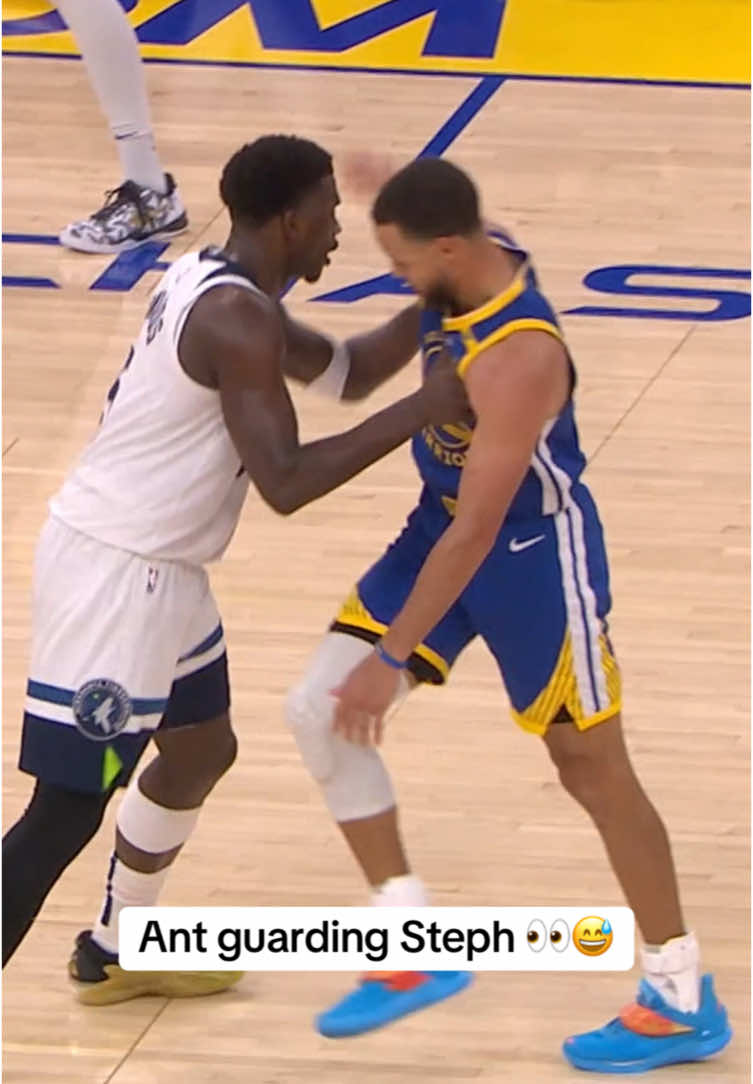 Steph laughing after the foul 😂 #NBA #basketball #warriors #stephcurry #anthonyedwards 