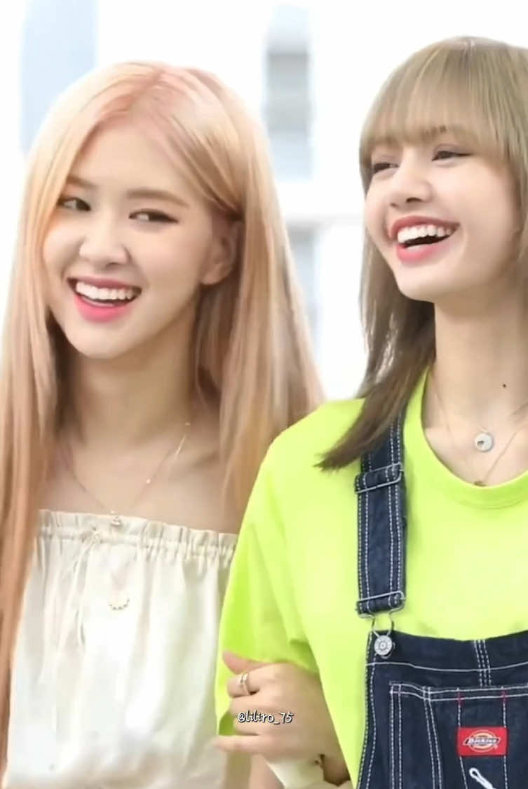 pov bước ra : “chuyện nhỏ tuỳ em làm loạn, chuyện lớn cứ để tôi lo” :) #LiChaeng #ChaeLisa #Blackpink #liliro_75 #nhwwuyn♾ #fyp 