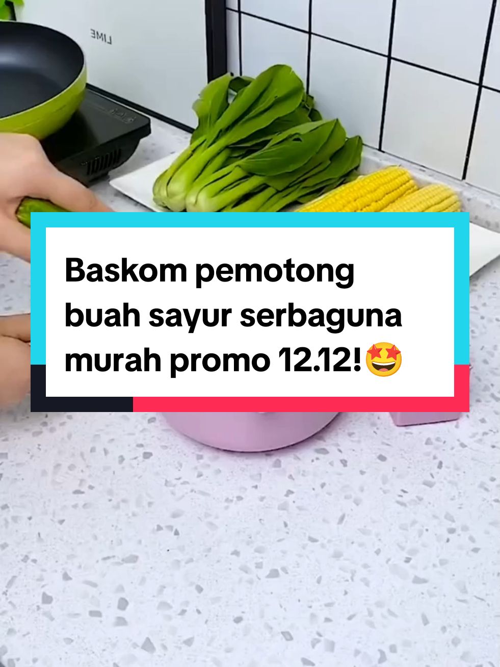 Baskom parutan pemotong buah sayur serbaguna dengan 5 mata pisau yang bisa di gonta-ganti supaya bisa menghasilkan potongan yang diinginkan!😇  #parutan #parutansayur #baskomparutan #parutanserbaguna #kebutuhandapur 