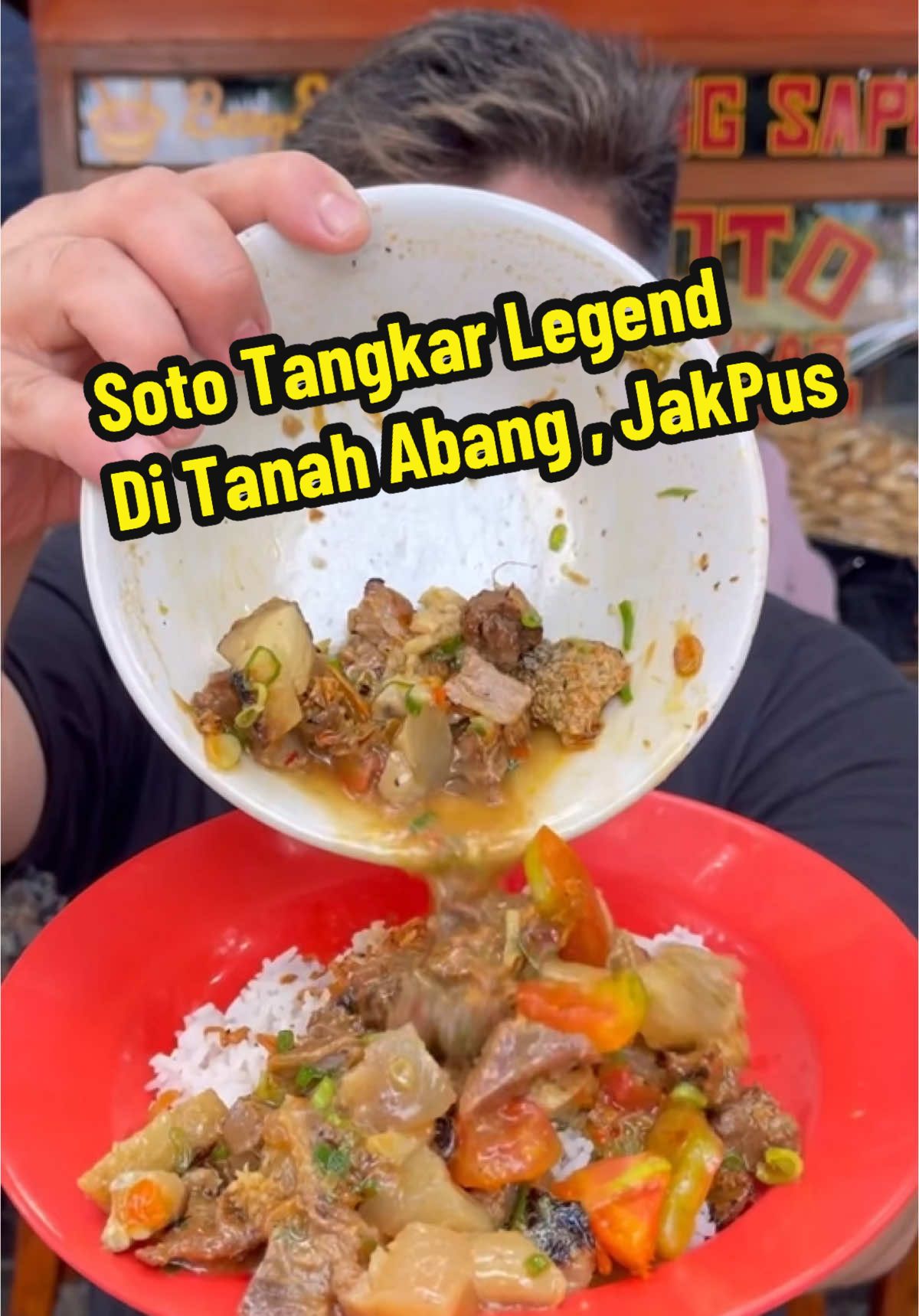 Soto Tangkar & Sate Kuah Enak di Cideng . Yang spesial disini tuh isian seporsinya banyak dan kuah sotonya enak. Kalau mau lengkap jangan kesiangan karena biasa jam makan siang rame banget. Untuk parkiran mobil juga tersedia karena lokasi jualannya di dalam komplek kecil. . 📍 Soto Tangkar Bang Edi, Jl. Tanah Abang II No. 41D, Cideng, Jakarta Pusat. ⏰ 07.00-22.00 💸 Soto Tangkar 30K, Sate 5K/tusuk ✅ Halal . #beruangrakus #beruangrakusofficial  #beruangjakpus #beruangrakusjakpus  #sototangkar #sototangkarbangedi #satekuah #kulinercideng #kulinertanahabang #kulinerjakartapusat #kulinerjakarta #jakartafood #jakartafoodie #jktfoodbang #jktfoodhunting #jktfoodddestination 