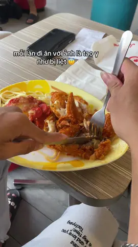bị liệt ngang ☺️#xuhuongtiktok #fyp #viral #jollibee 