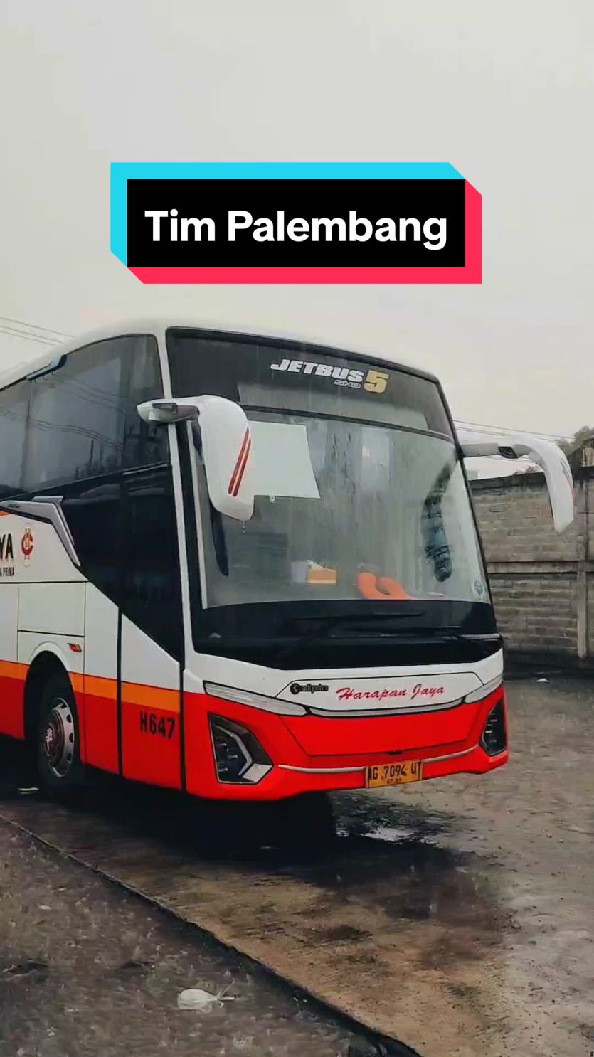 Hati Hati Kuda Team Palembang, Pelabuhan Merak-Bakauheni Ombak Belum Bersahabat 😐 #jb5 #jetbus5 #surabaya #palembang #harapanjaya #ptharapanjayaprima 