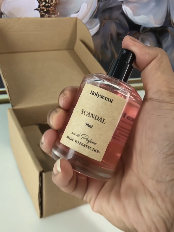 rekomendasi parfum cewek wangi tahan lama by Holyscent #parfumcewek #parfumcewektahanlama #rekomendasiparfumcewek #parfumcewekrecommended #parfumholyscent 