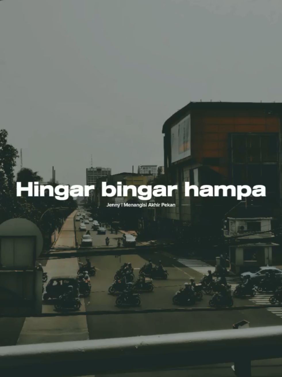 Menangisi akhir pekan #CapCut #templatelirik #templatecapcut #trending #trend #fyp #foryou #masukberanda #4u #tiktok #lyrics #music #jenny #menangisiakhirpekan