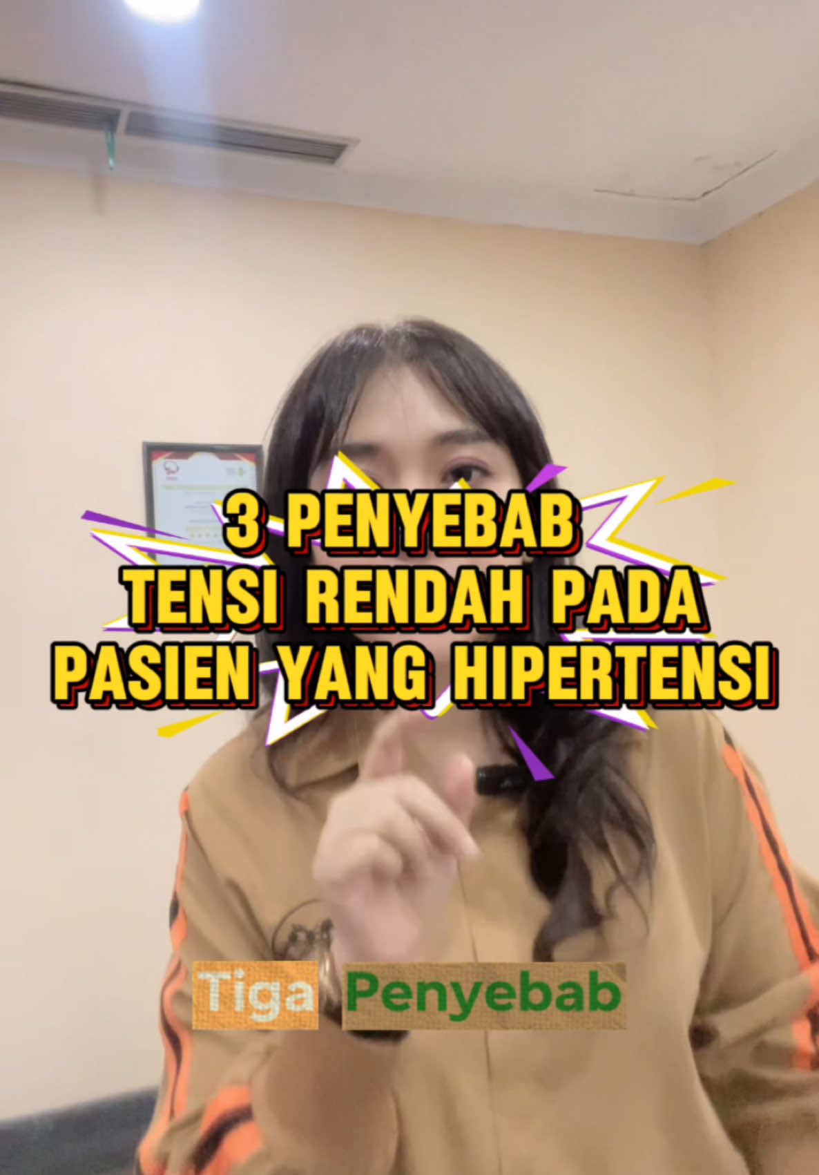 Yang punya Hipertensi wajib tahu nih!! Kalo tensi yg biasanya tinggi kok malah sekarang cenderung terlalu rendah (misalnya di bawah 90), jangan langsung anggap itu aman ya.. Cek 3 penyebab ini #drningzedukasi #hipertensi #ginjal #ginjalkronik #gagalginjal #ginjalrusak #kesehatanginjal 