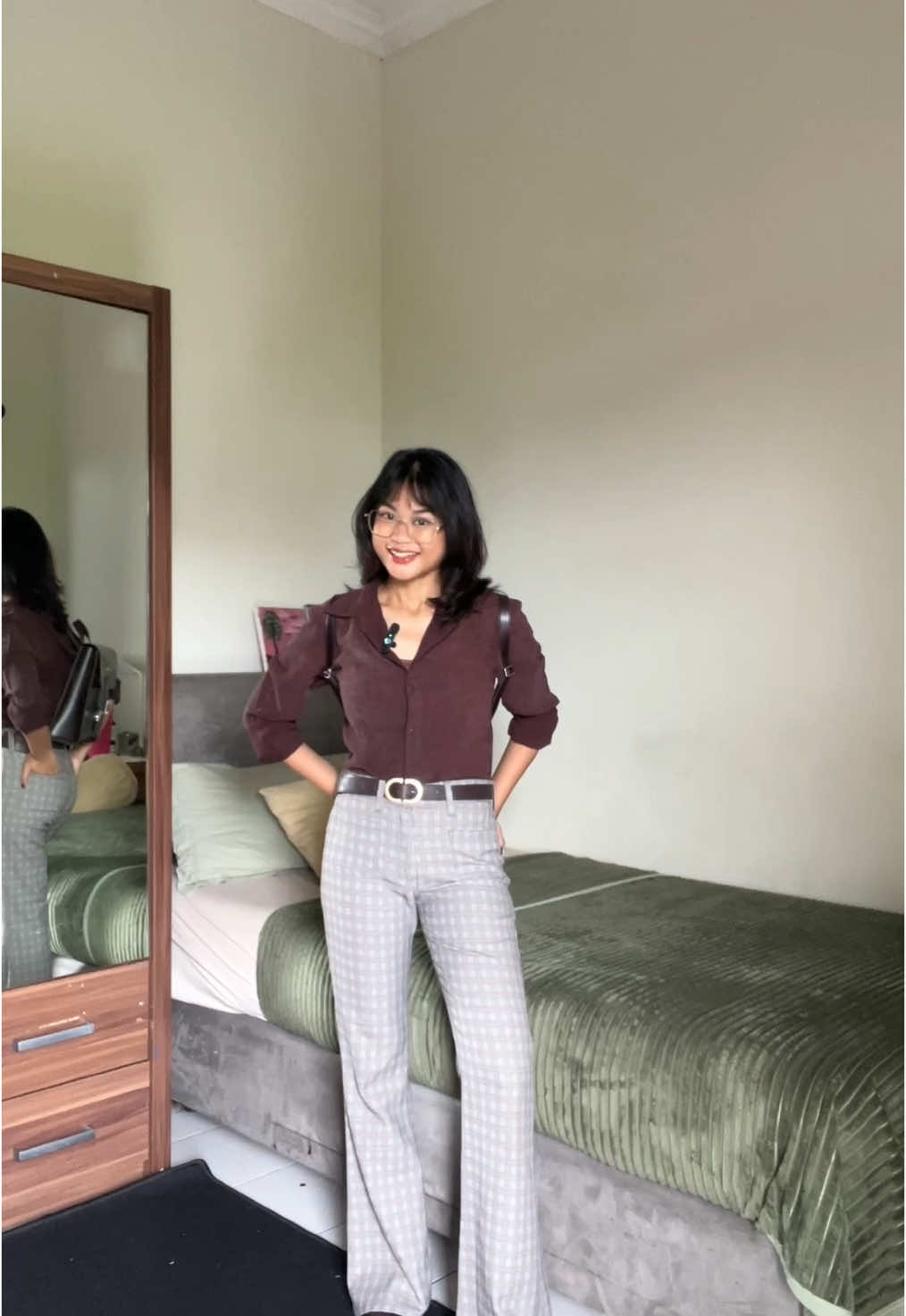 Replying to @ryy iya ini versi benernya #fyp #xyzbca #outfit #outfitideas 